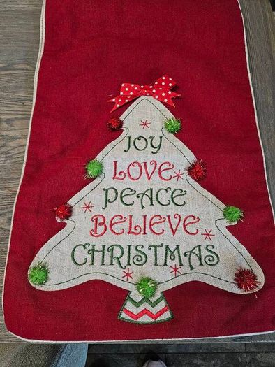 Stunning Christmas table Runner