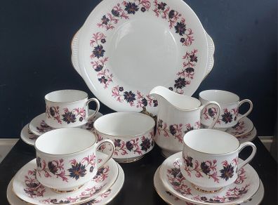 Fabulous Vintage China Tea for Four Teaset, by the Quality Maker Paragon Fine Bone China in the Stylish "Michelle" Pattern