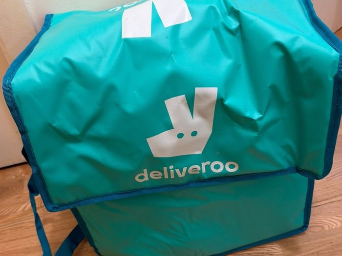 Deliveroo delivery bag medium size never used