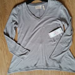BNWT - Size: Age 6 years - LOGO Littles by Lori Goldstein - Asymmetric Top