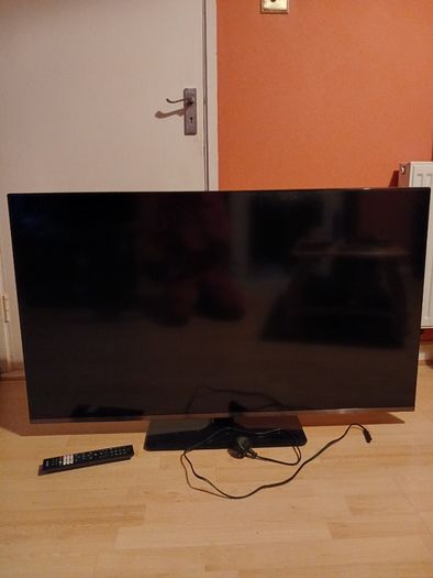 50" Walker Smart Television