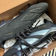 Predator Elite Soft Ground boots size 8