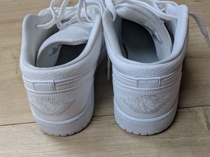 Air Jordan 1 Low "Triple White" sneakers