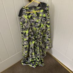 Dressing gown age 11/13