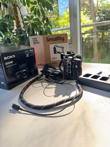 Sony a6400 Content Creator Kit - MINT Condition with SmallRig Cage & Extras