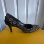 Fendi shoes - sz 39 Image 8