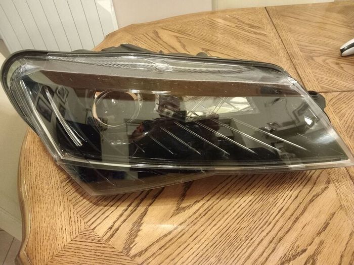 2019 Skoda Superb Xenon Headlight - Drivers Side