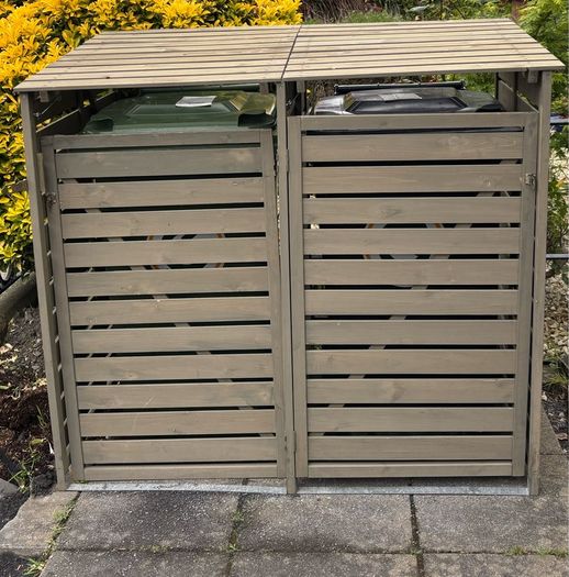 Bin store - damaged