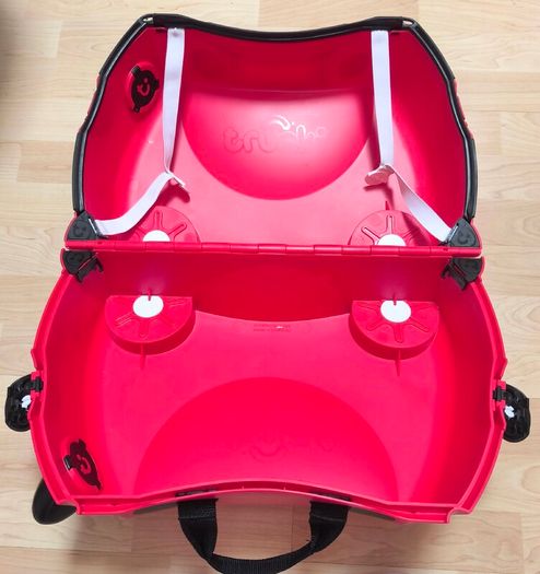 Kids trunki suitcase