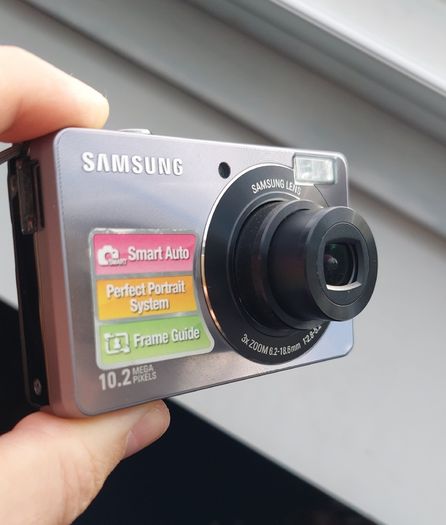 Purple Samsung PL51 Retro Y2K Digital Camera