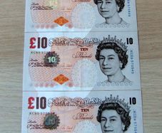 3 ten Pound Notes In Sequence