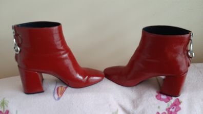 Ladies boots