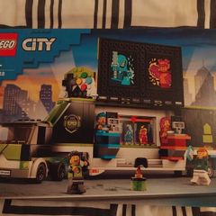 60388 Gaming Tournament Truck lego