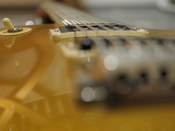 Modded [Ragnarok + Evertune] 1982 Gibson Les Paul 30th Anniversary Goldtop
