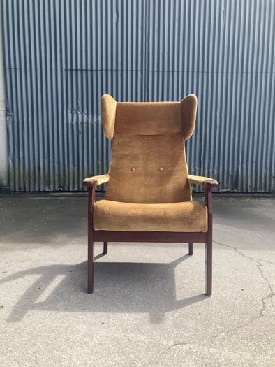 Parker Knoll PK1071 Wingback Armchair - Warehouse and Showroom Open Saturday  8th August 12 till 4pm Eircode R95T227