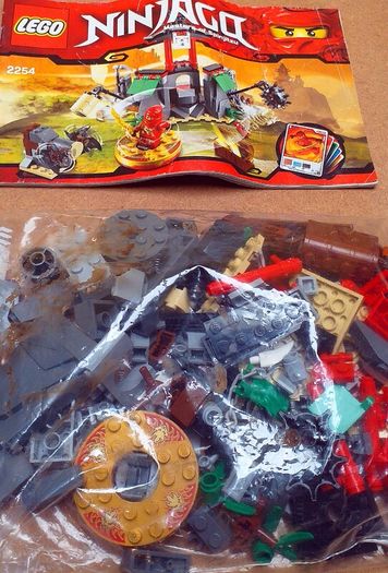 Lego Ninjago 2254: Mountain Shrine (2011) 100% Complete (NO BOX)