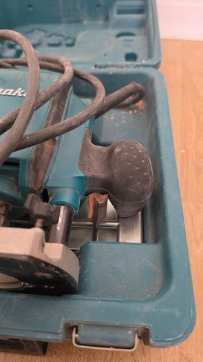 Makita RP0900 Plunge Router
