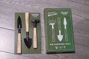 mini gardening tools