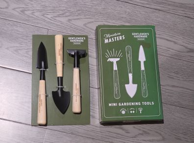 mini gardening tools