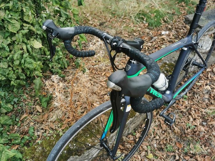 trek emonda  road bike