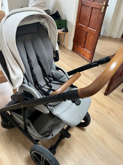 Nuna mixx buggy and carrycot/pram
