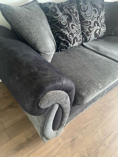 3 + 2 seater sofa suite