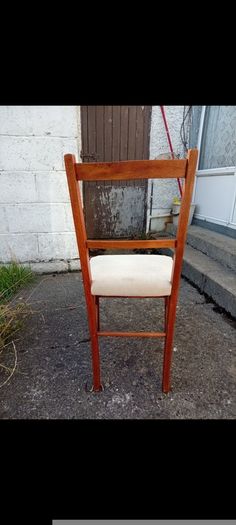 Rare Gio Ponti Leggera Chair (Model 646) for Cassina . Mid-Century Italian Design Icon