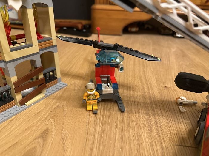 Lego City downtown fire set 60216