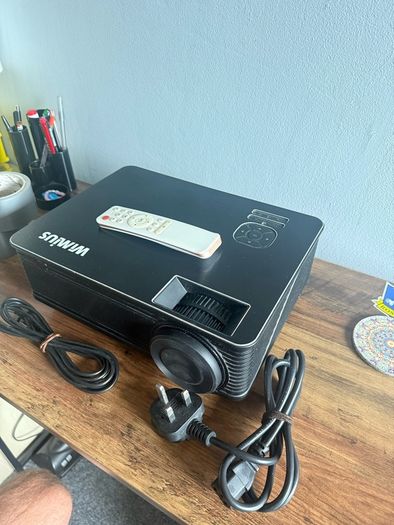 WiMiUS P18 Full HD Projector