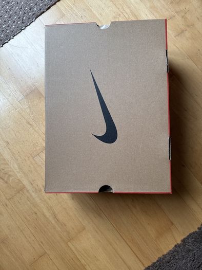 Air Jordan 12 Retro "Cherry"