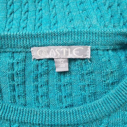 Castle of Ireland teal green cable knit wool jumper. Size 10-12. e90 RRP