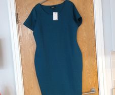 Label Be Dress.  S. 18.  B.N.W.T.