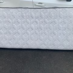 mattress and bed