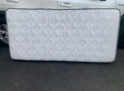 mattress and bed