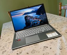 Asus Vivobook Go 15.6" - Ryzen 5 - 8gb Ram - 512gb Ssd