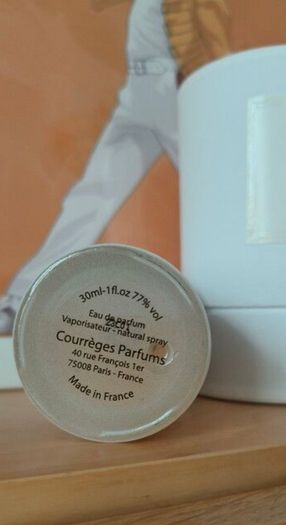 Slogan perfume