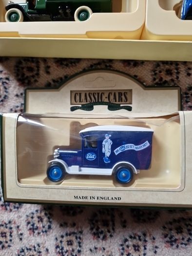 Collectable die cast cars