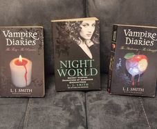 Three L.J.Smith Omnibus books joblots.