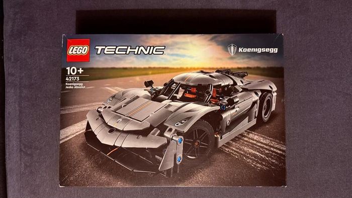 LEGO 42173  Koenigsegg Jesko Absolut Hypercar  New & Sealed!