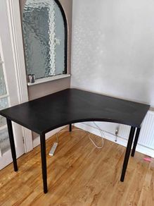 corner desk