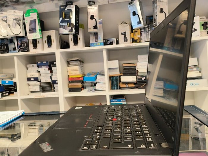 Lenovo ThinkPad X13 Yoga G1 13.3" Core i5 10210U (10th Gen) 8GB RAM 500GB SSD Windows 11 Pro (Has Sim Card)