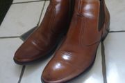 Brown Leather Chelsea Ladies Boots.  Side Zip. Colour Saddle Brown. Brand Ellen Blake.  Size Uk 6 / Eu 39.   In Very Good Condition. Quality Leather