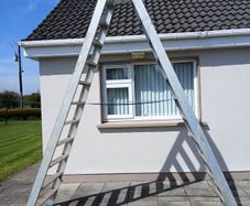Aluminium step ladder
