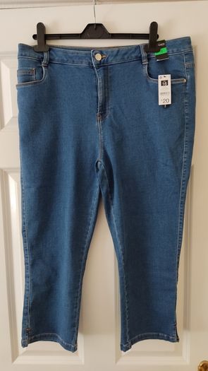 Dunnes Three Quarter Lengths NEW with tags size 16