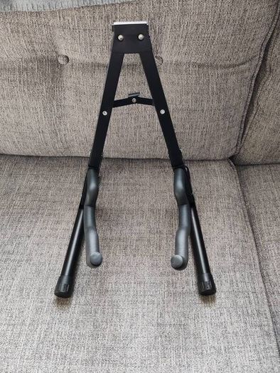 Guitar stand
