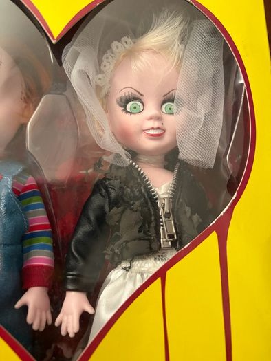 Collectible Mezco Living Dead Dolls Chucky Tiffany Bride of Chucky Set Horror Dolls