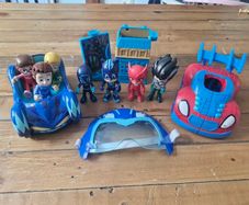 PJ masks figures / vehicle