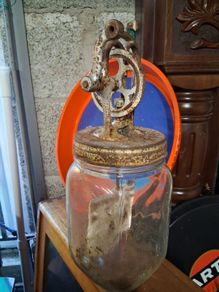 Dazey hand crank kitchen Butter Churn