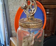 Dazey hand crank kitchen Butter Churn