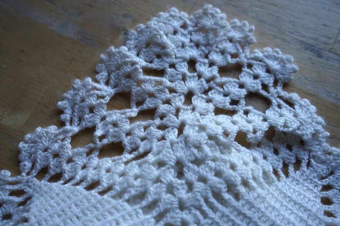 Vintage crochet centrepiece